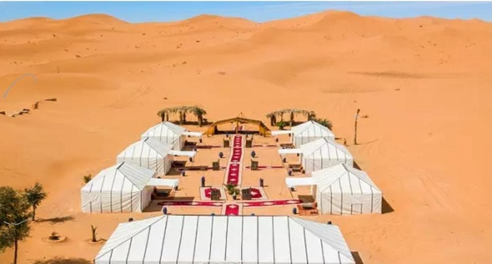 Luxury Traditional Tent Camp 梅尔祖卡 外观 照片
